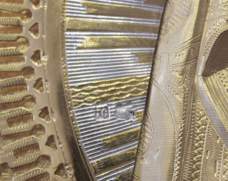 Фабрика Семена и Петра Галкиных
Старинная икона "Богоматерь Казанская" в серебряном окладе - фото 3