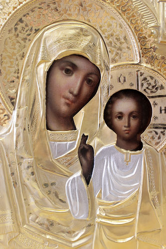 Антикварная икона "Богоматерь Казанская" в серебряном окладе - фото 2