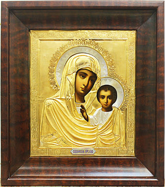 Старинная икона "Богоматерь Казанская" в серебряном окладе