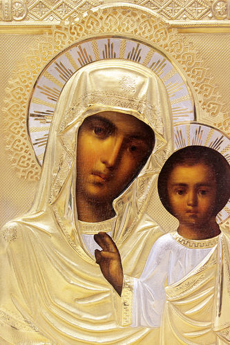 Антикварная икона "Богоматерь Казанская" в серебряном окладе - фото 2