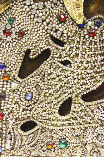 Старинная икона "Богоматерь Тихвинская" в окладе с камнями и бисером - фото 3