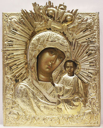 Старинная икона "Богоматерь Казанская" в окладе с венцом и короной