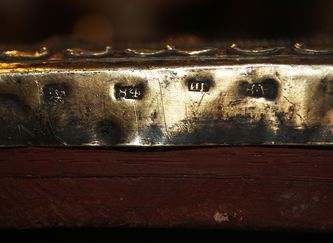 Мастер Григорьев Иван
Старинная икона "Распятие, Параскева, Алексей митрополит, Филипп митрополит, Мария Магдалена, митрополит Петр, митрополит Иона" в окладе - фото 5