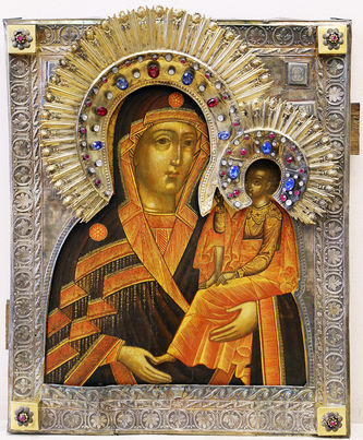 Большая старинная икона "Богоматерь Смоленско-Шуйская" в окладе с камнями и пальметтами