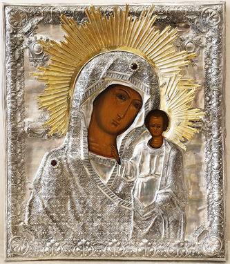 Мастер Хапиловский Евстигней
Образ Казанской Пресвятой Богородицы в серебряном окладе с камнями