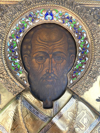 Старинная икона Николая Чудотворца в серебряном окладе с эмалью - фото 2