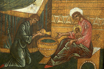 Старинная икона "Рождество Богоматери" 15 века в басманном окладе - фото 3