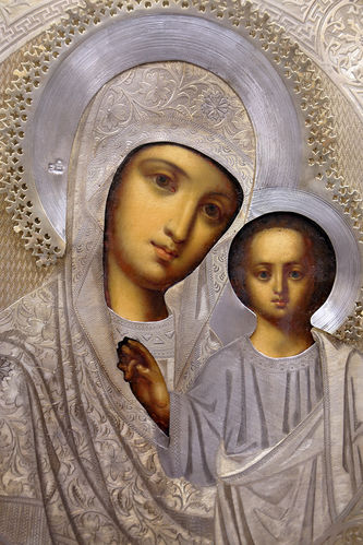 Старинная икона "Богоматерь Казанская" в окладе с меандром - фото 2