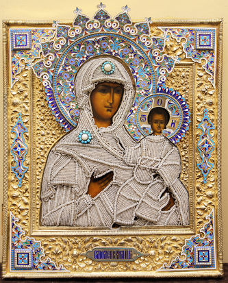 Старинная икона "Смоленская Богоматерь" в окладе с эмалью и бисером