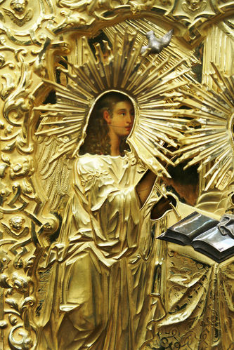 Старинная икона "Благовещение" в барочном окладе - фото 3