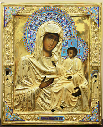 Старинная икона "Иверская Богоматерь с предстоящими" в окладе с эмалью