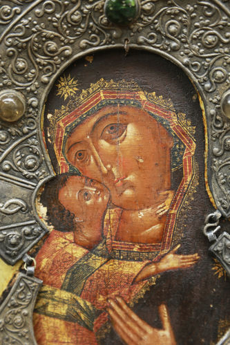 Старинная икона "Богоматерь Владимирская" с венцом, цатой и камнями - фото 4