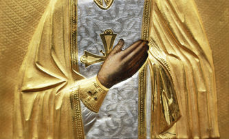 Старинная икона "Серафим Саровский" в окладе с эмалью и гильошированным фоном - фото 3