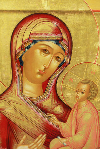 Старинная икона "Тихвинская Богородица с предстоящими" в окладе с камнями - фото 3