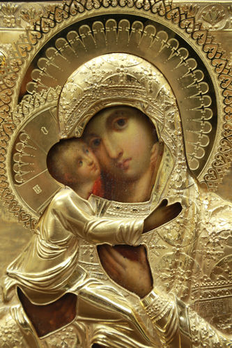 Старинная икона "Владимирская Богоматерь" в окладе с цветочным рисунком - фото 2