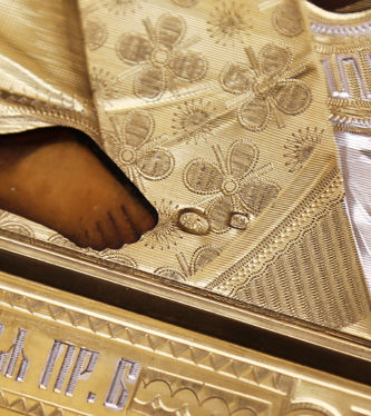 Старинная икона "Владимирская Богоматерь" в окладе в русском стиле - фото 5